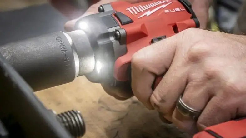 1/4-Inch And 3/8-Inch Impact Wrench