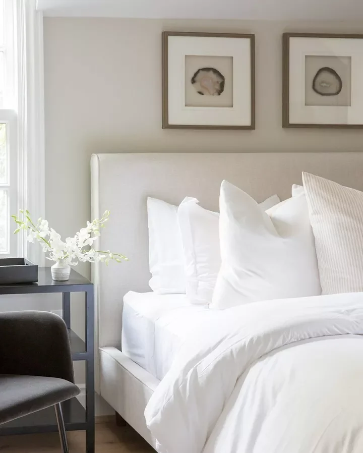 40 White Bedroom Designs That Show This Color Is Far from Dull 37 A Bedroom With Varying Shades of White