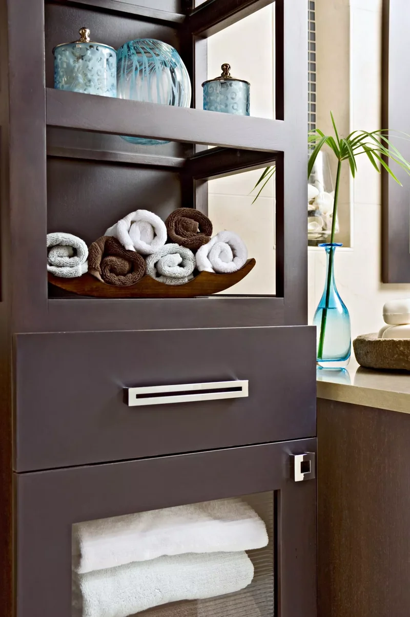 28 Smart Bathroom Towel Storage Solutions That Work 4 A Bowl of Towels