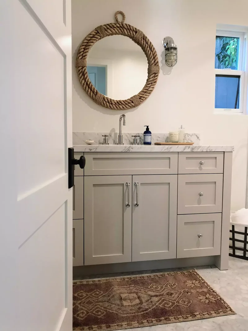 A Combination of Contemporary and Nautical Styles