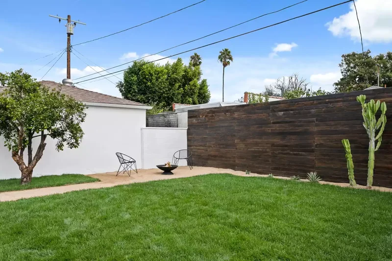 45 Beautiful Backyard Walkway Ideas to Transform Your Yard 8 A Dirt Pathway