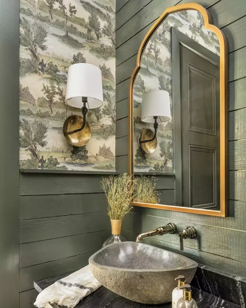 A Dramatic Color Palette