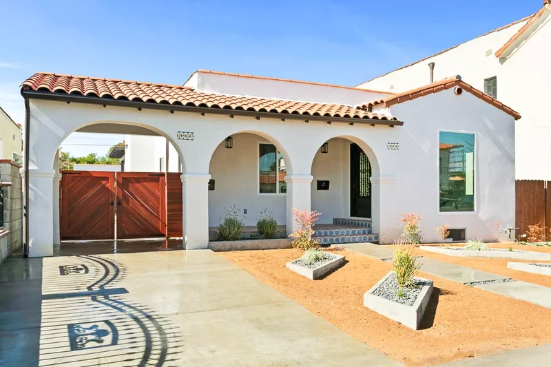 45 Beautiful Backyard Walkway Ideas to Transform Your Yard 4 A Minimalistic Look