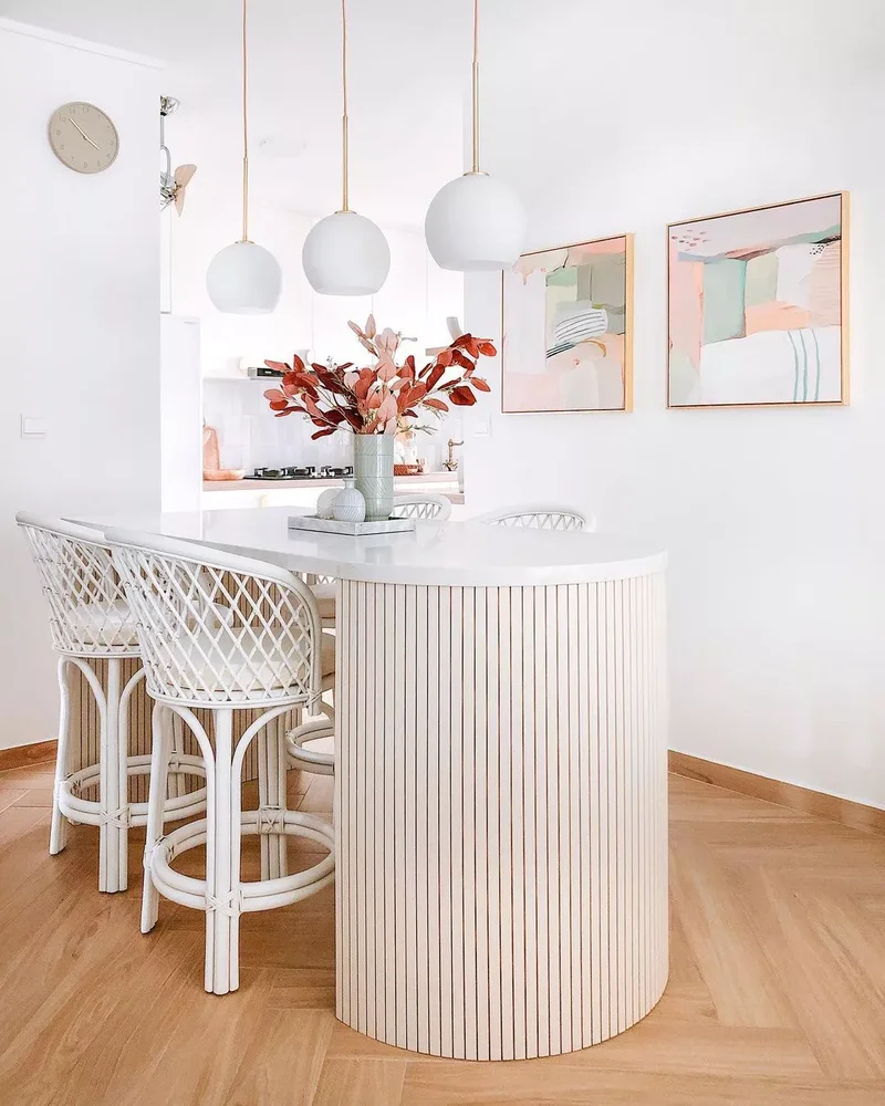 A Refreshing Neutral Curved Island