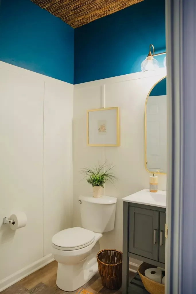 A Tropical-Style Bathroom