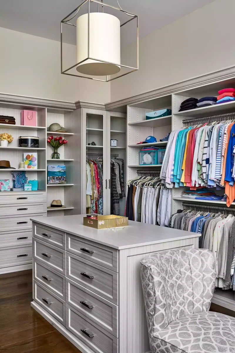 23 Closet Island Designs You'll Love Creating Yourself 2 Accent Seating