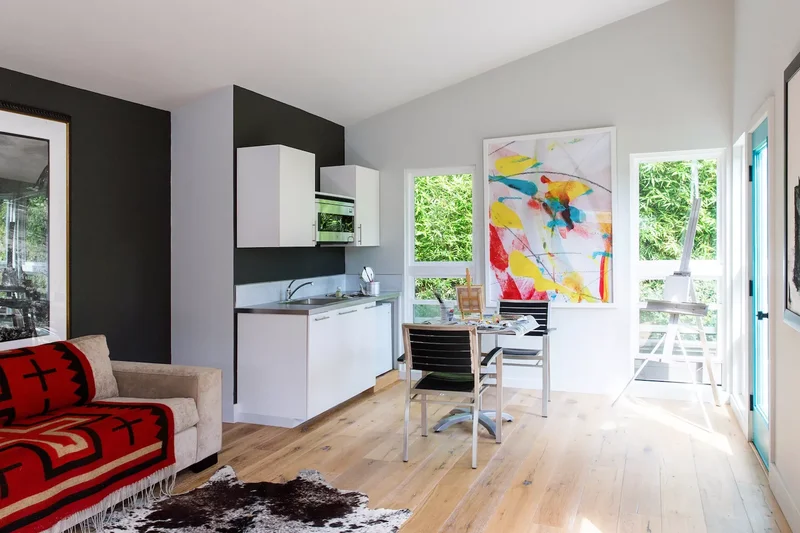 Accent With Black Paint