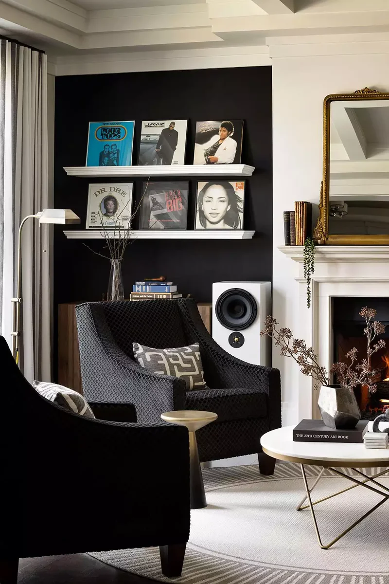 30 Black-and-White Living Room Ideas That Look Stunning 6 Accent With Gold