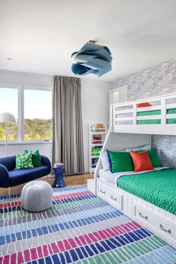 Accent With Kelly Green