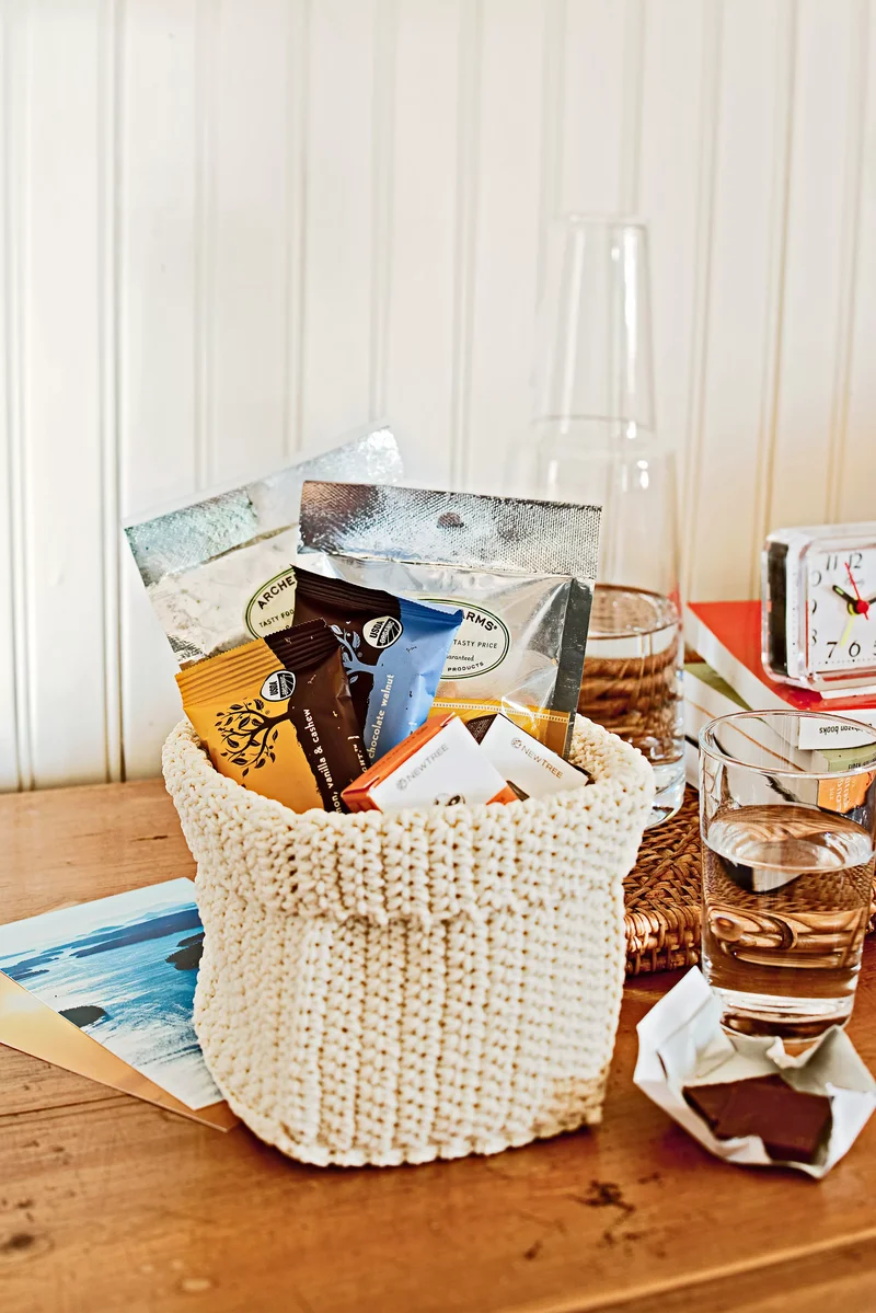 10 Clever Small Guest Bedroom Ideas for Cozy Comfort 4 Add Amenities