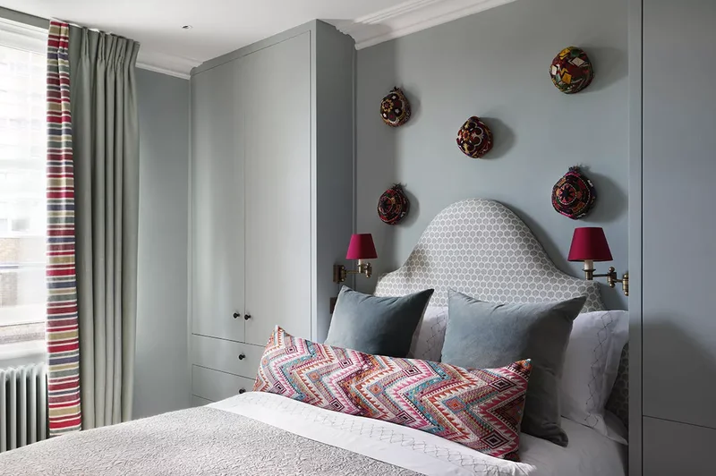 52 Small Bedroom Ideas That Maximize Your Compact Space 32 Add Bold Color Accents