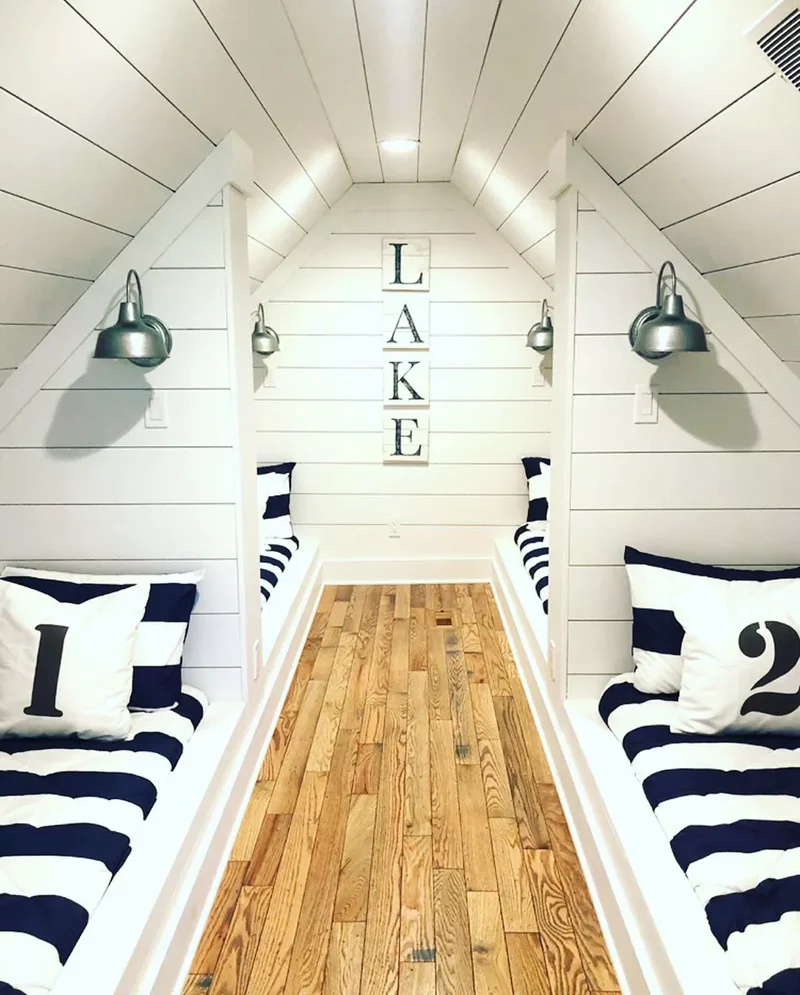 10 Waterfront Lake House Decor Ideas for Your Retreat 9 Add Extra Beds for Guests