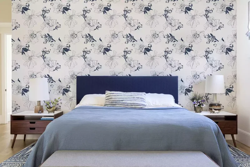 25 Navy Blue Bedroom Designs That Transcend Nautical Style 13 Add Floral Wallpaper