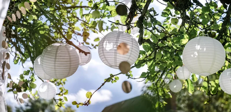 20 Beautiful Zen Garden Ideas for Peaceful Relaxation 6 Add Hanging Lanterns