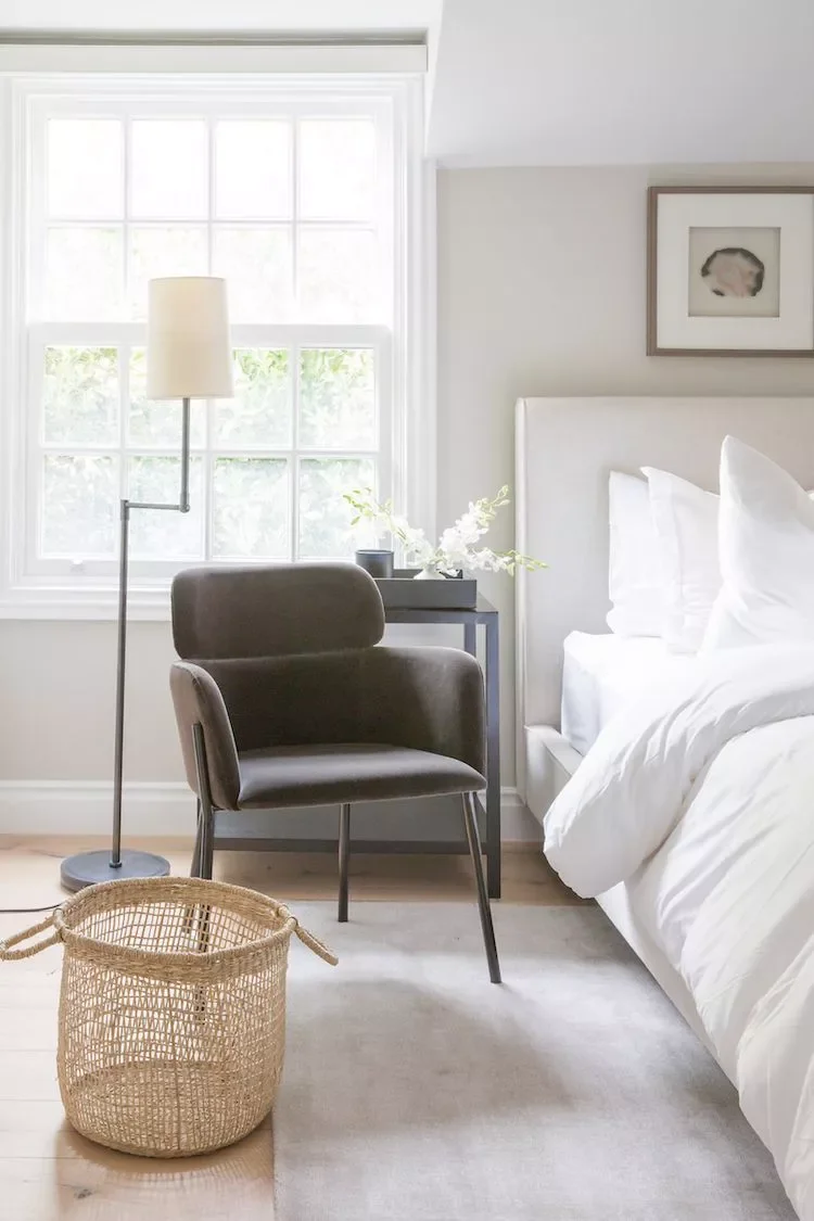 39 Scandinavian Bedroom Designs That Are Effortlessly Chic 25 Add Modern Touches
