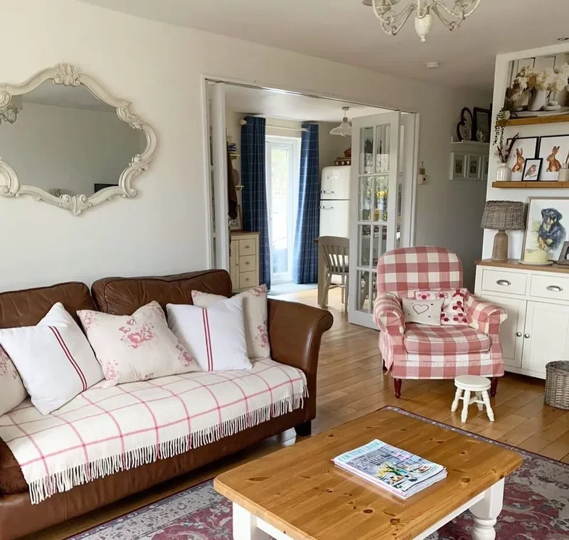 40 Cozy and Inviting Country Living Room Design Ideas 23 Add Plaid Accents