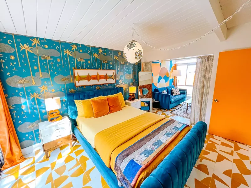 25 Eclectic Bedroom Ideas That Express Your Unique Style 21 Add Teal and Orange