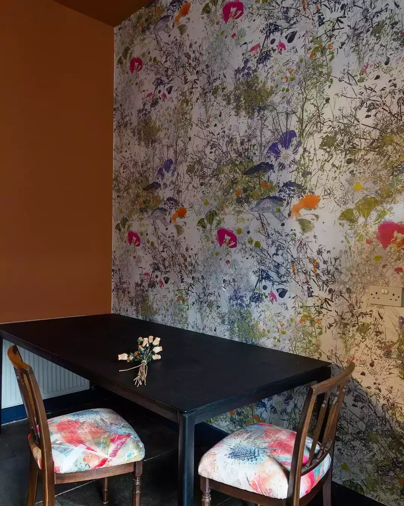 20 Beautiful Kitchen Accent Wall Ideas to Transform Your Space 17 Add Visual Interest to Your Dining Area