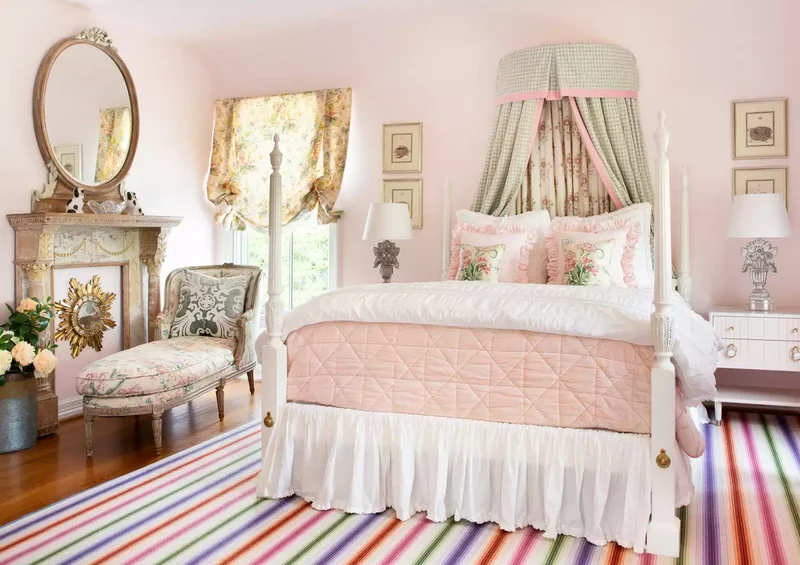 32 Maximalist Bedroom Ideas for More-Is-More Enthusiasts 23 Add a Romantic Feel