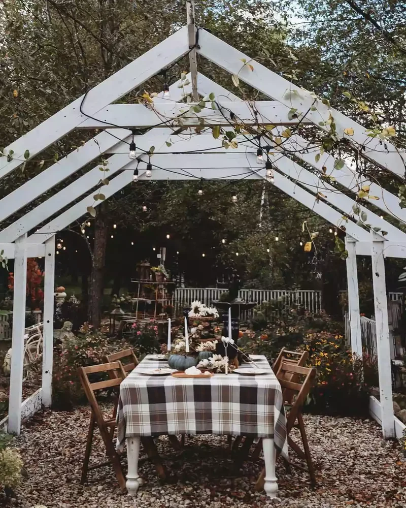 62 Stunning Thanksgiving Table Settings That Will Wow Guests 62 Al Fresco Thanksgiving Table