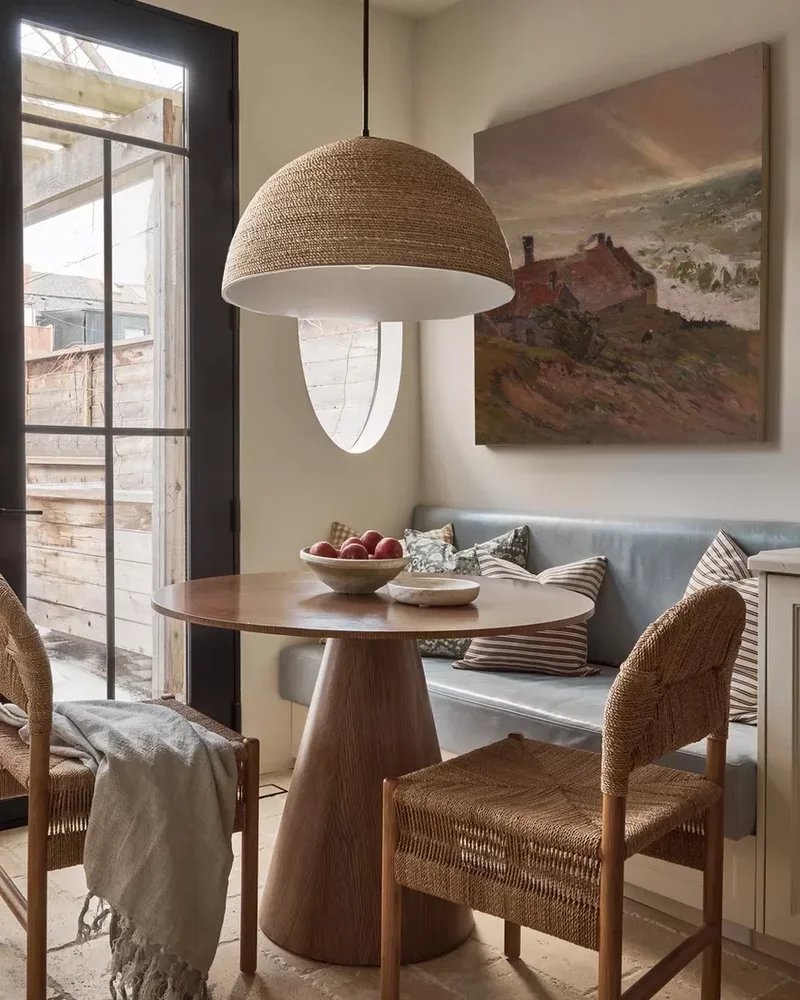 37 Banquette Seating Designs That Bring Cafe Vibes Home 11 Anchor With a Pendant Light