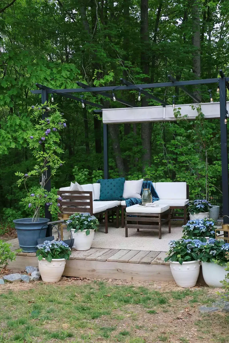 57 Stunning Garden Decor Ideas to Transform Your Outdoor Space 57 Assemble a Living Room
