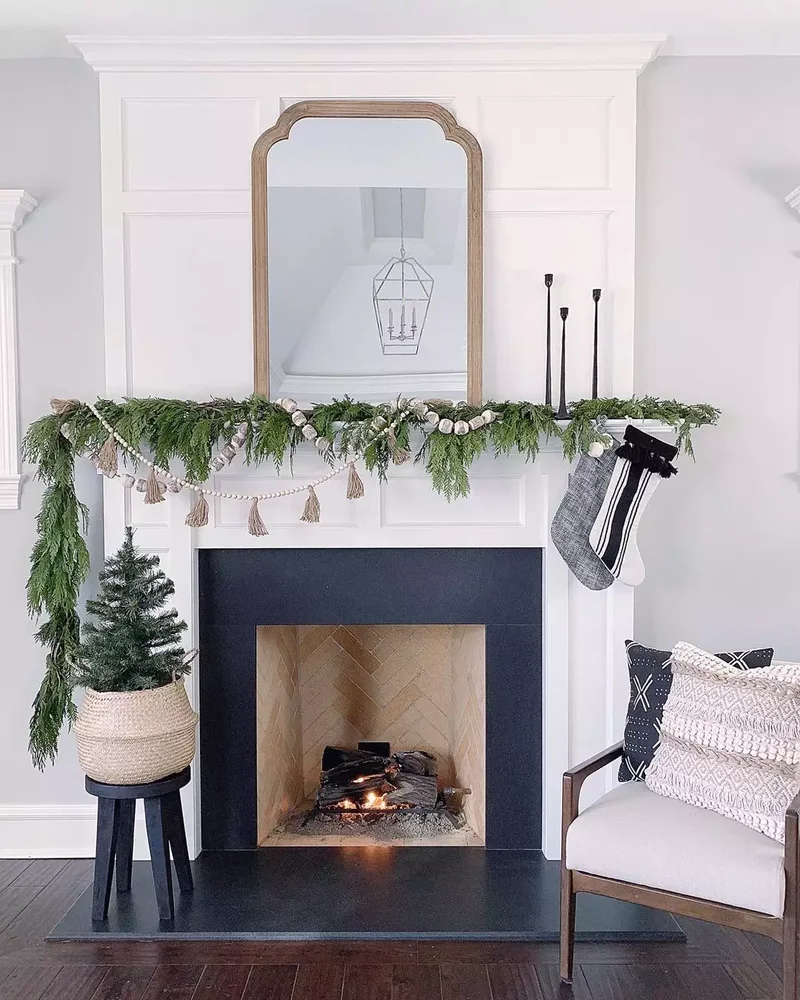 61 Unique DIY Christmas Garland Ideas for Festive Decor 8 Asymmetrical Garland