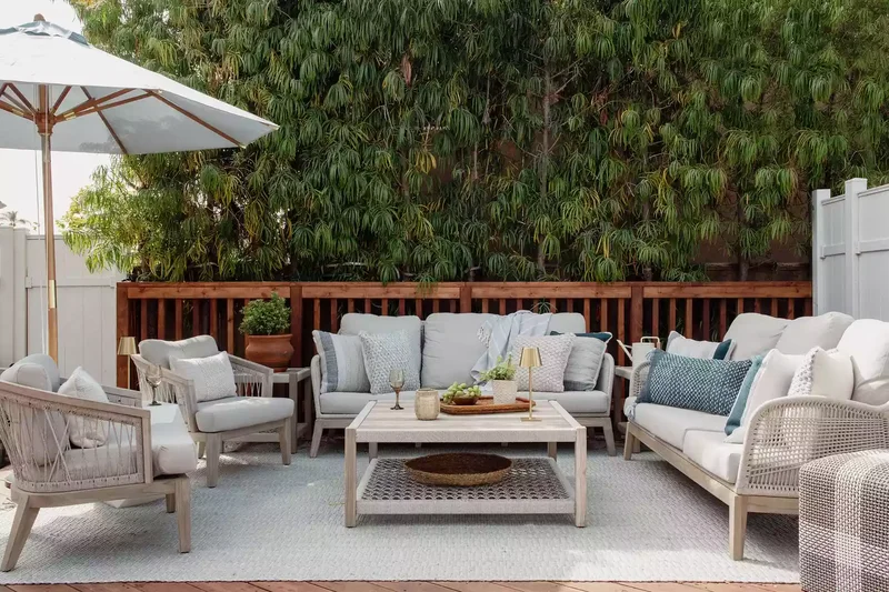 Backyard Deck Seating Area