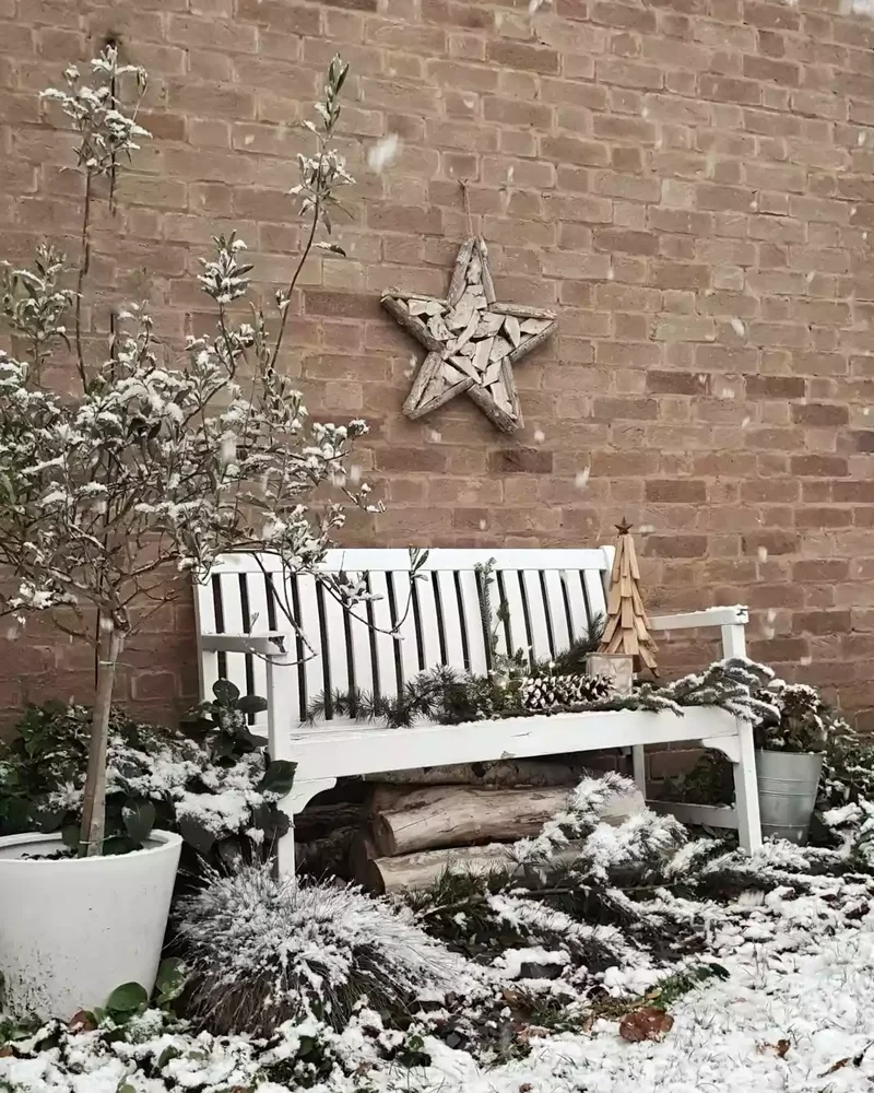 52 Beautiful Backyard Landscaping Ideas for Your Home 41 Backyard Winter Charm