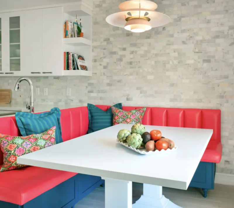 15 Retro Kitchen Design Ideas That Still Shine in 2025 2 Banquette Seating