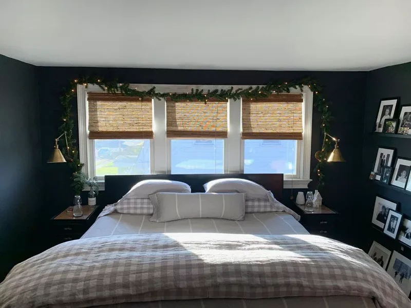 61 Unique DIY Christmas Garland Ideas for Festive Decor 6 Bedroom Window Garland