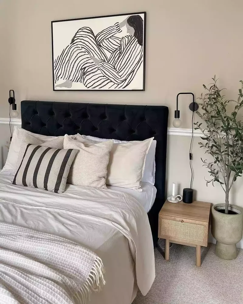 33 Stylish Beige Bedroom Designs Full of Elegant Charm 20 Beige Chair Rail Molding