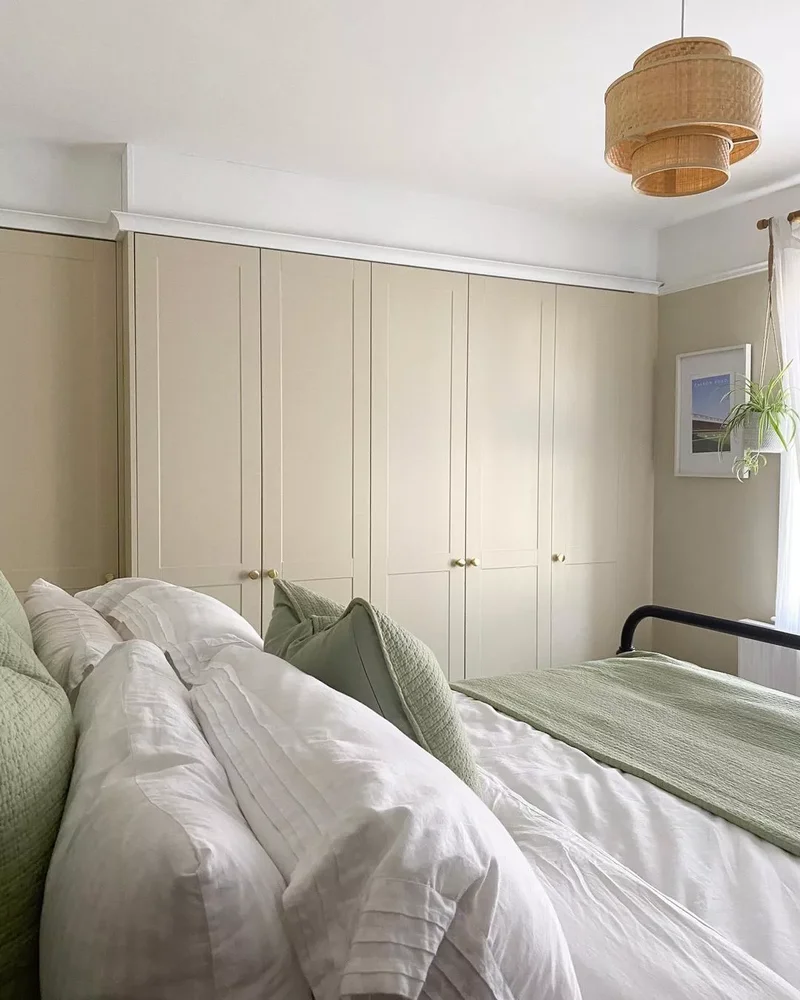 33 Stylish Beige Bedroom Designs Full of Elegant Charm 16 Beige Wardrobes