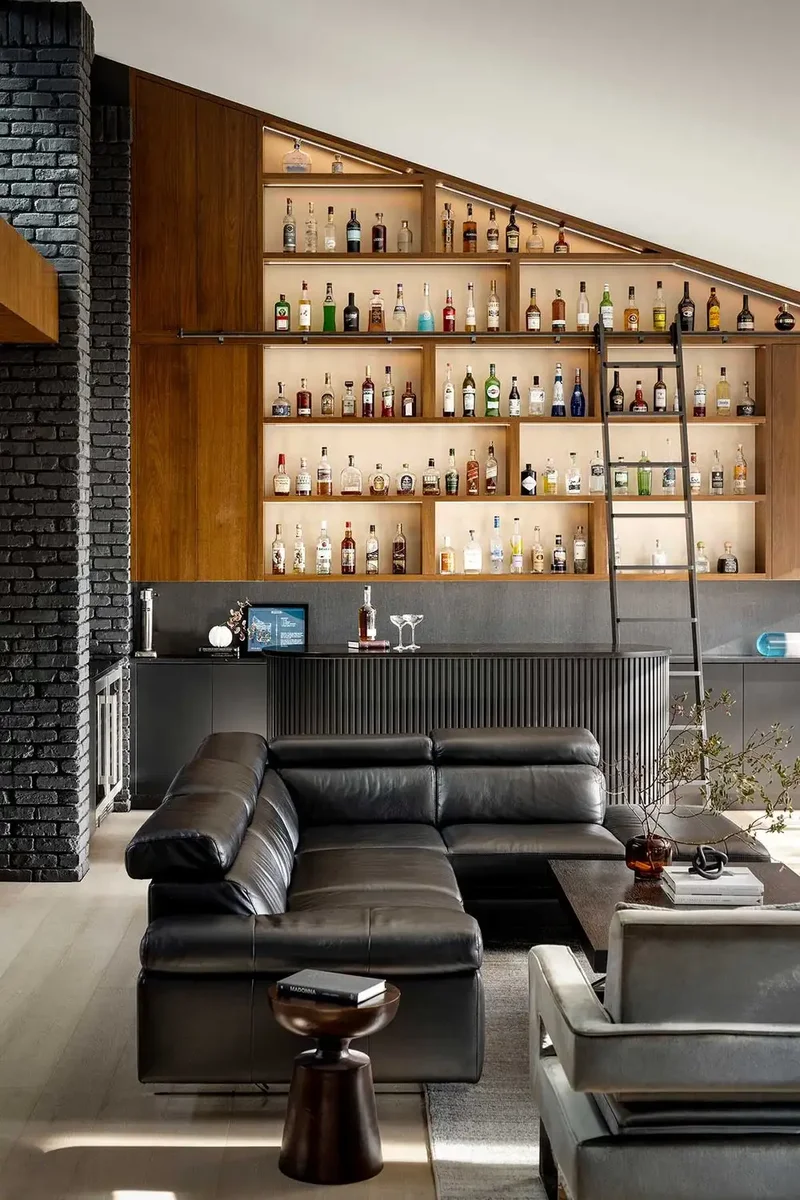 Black Home Bar