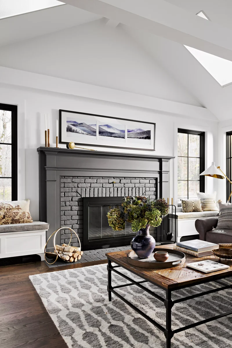 37 Modern Living Room Designs That Break All the Rules 34 Black and White Color Palette