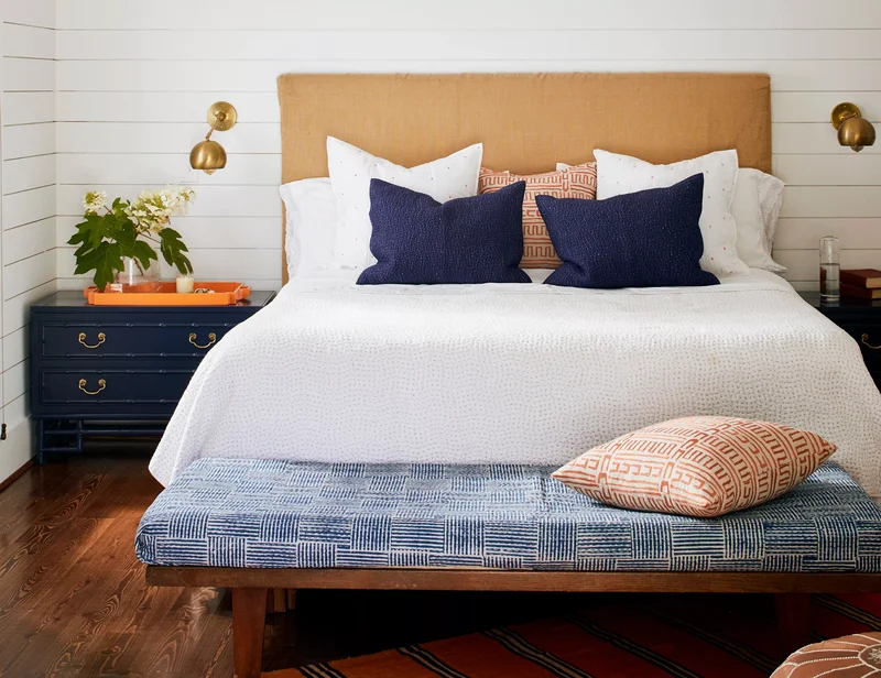 30 Beautiful Blue and White Bedroom Ideas for Restful Style 25 Blue and White Bedroom with Warm Accents