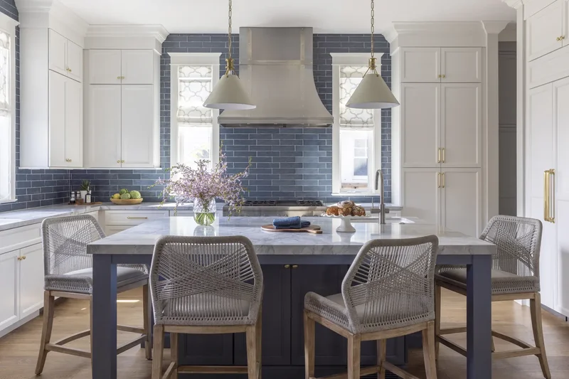 16 Coastal Kitchen Designs That Channel Nancy Meyers Vibes 4 Bold Blue Backsplash