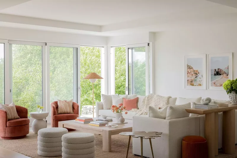 Contemporary Living Room Decorating Ideas That Stand the Test of Time 27 Bold Color Contrasts