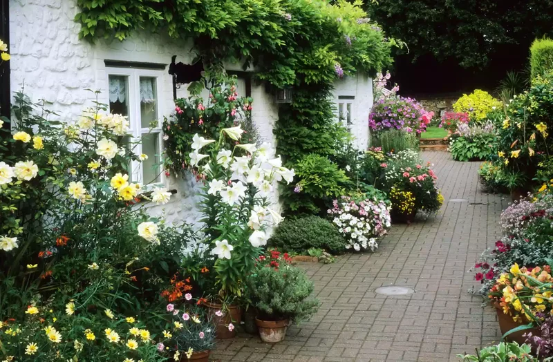 Brick Paved Cottage Garden