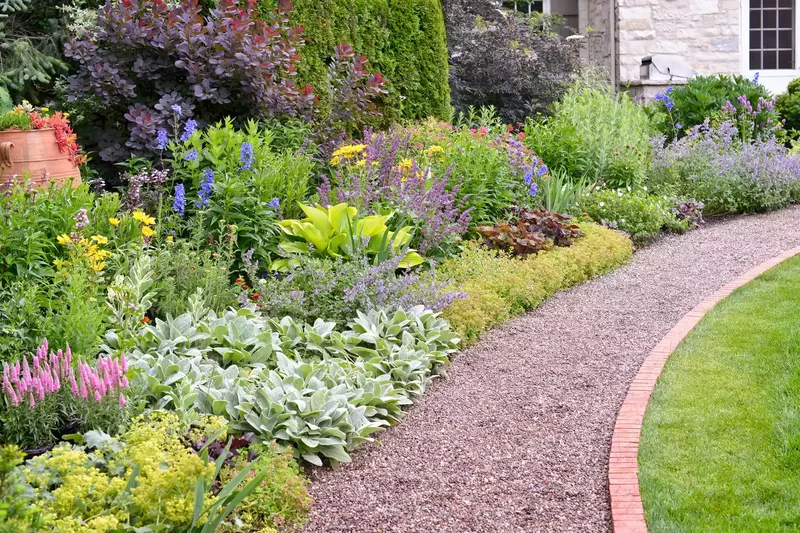 15 Brick Edging Ideas for Stylish Garden Flower Borders 6 Brick and Gravel Edging Combo