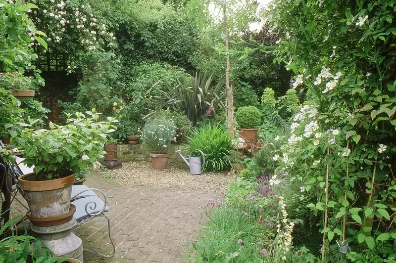 Brick and Gravel Patio