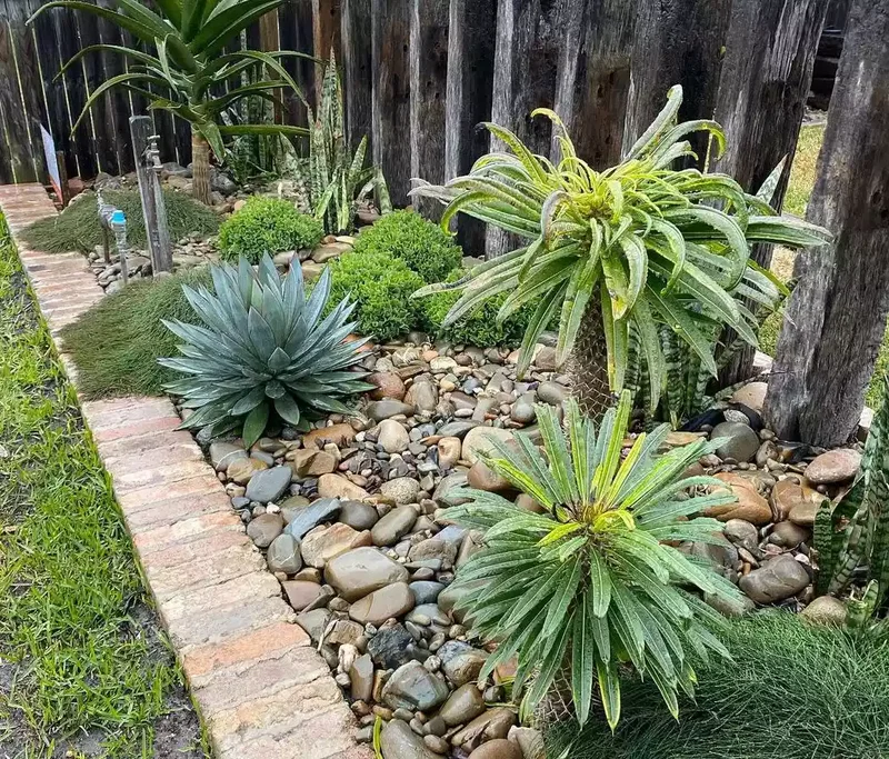 Brick and Mortar Edging