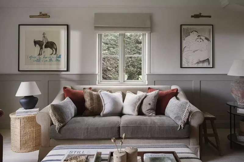 30 Living Room Wall Decor Ideas to Make a Bold Statement 25 Bring a Museum Moment Home