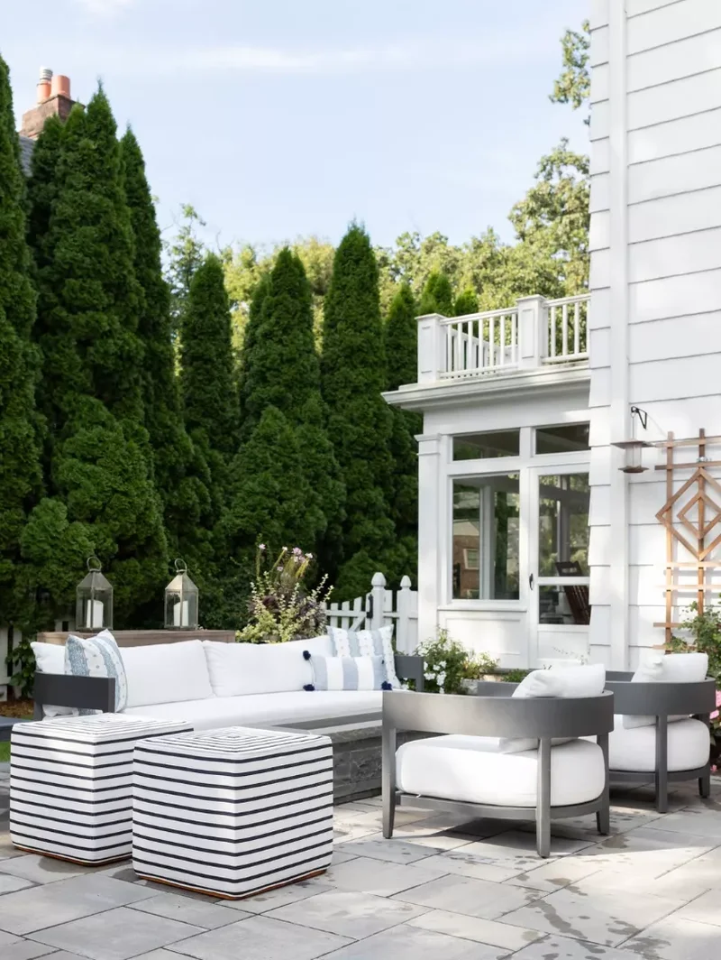 25 Outdoor Seating Ideas That Are Perfect for Warm Days 14 Bring the Outdoors In