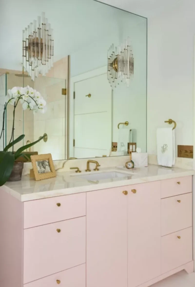 42 Vibrant Bathroom Color Ideas for Small Space Styling 6 Bubblegum Pink