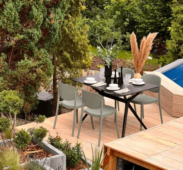 21 Deck Privacy Solutions for Your Outdoor Retreat 15 Build a Terraced Wall