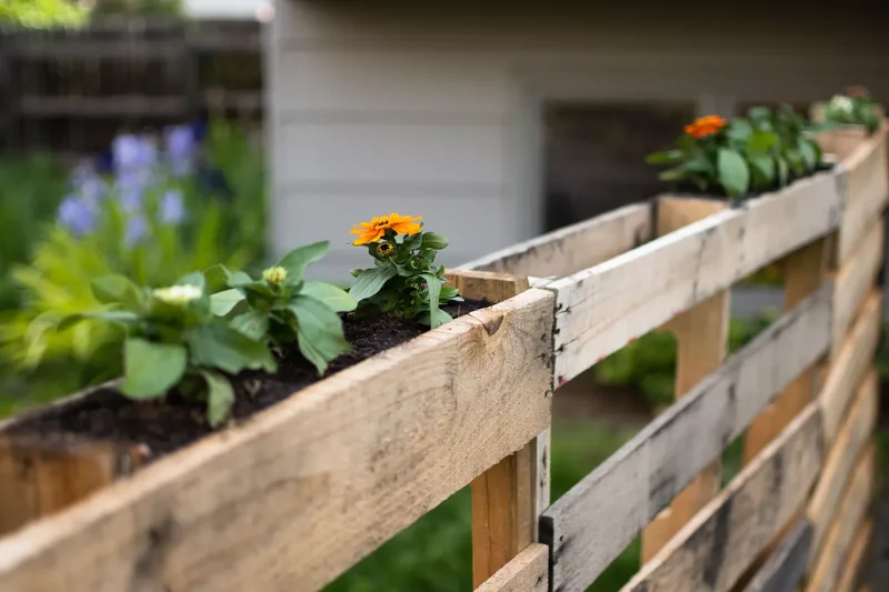 Built-In Pallet Planters