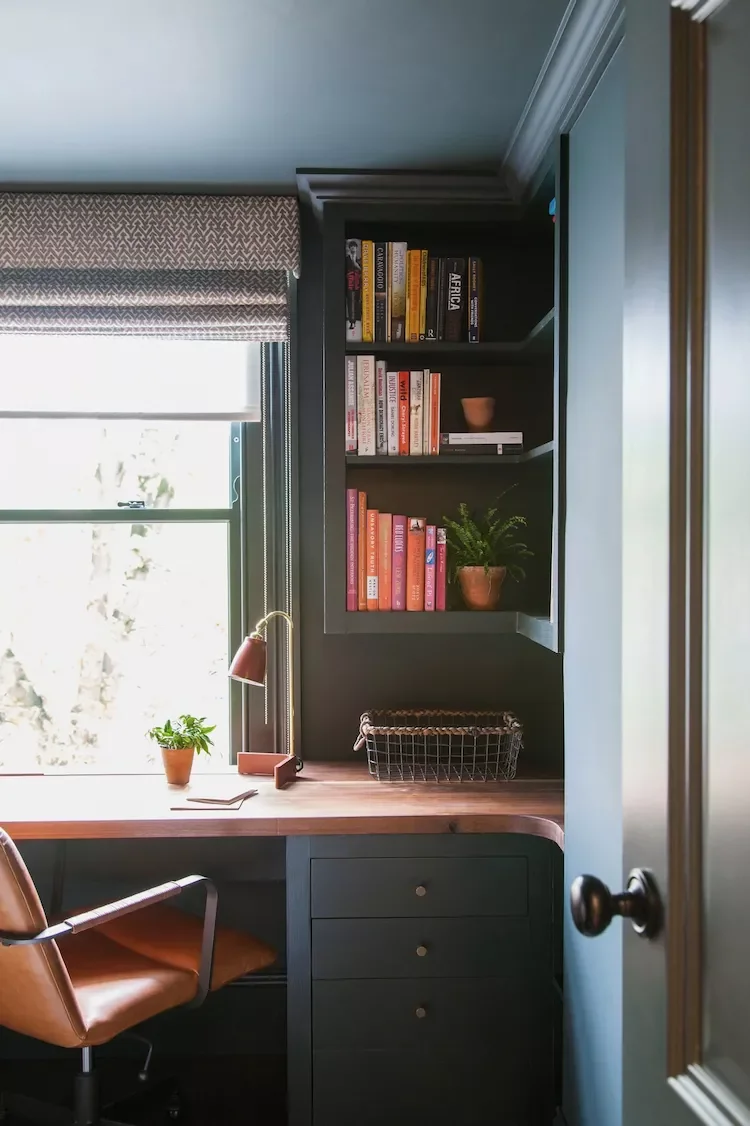 70 Home Office Ideas for Your Perfect Workspace Design 43 Built-in Home Office Desk