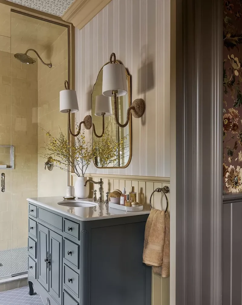 42 Vibrant Bathroom Color Ideas for Small Space Styling 31 Butter Yellow and Muted Blue