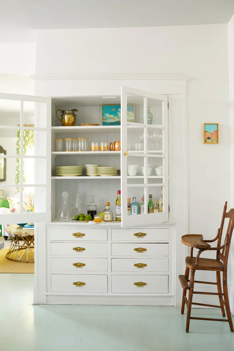 Cabinet Plate Display Ideas